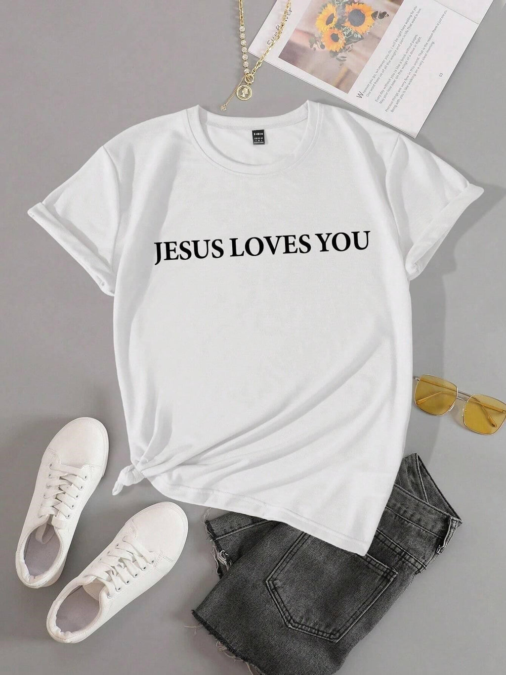 Jesus Loves You Letter Print Women T-Shirt